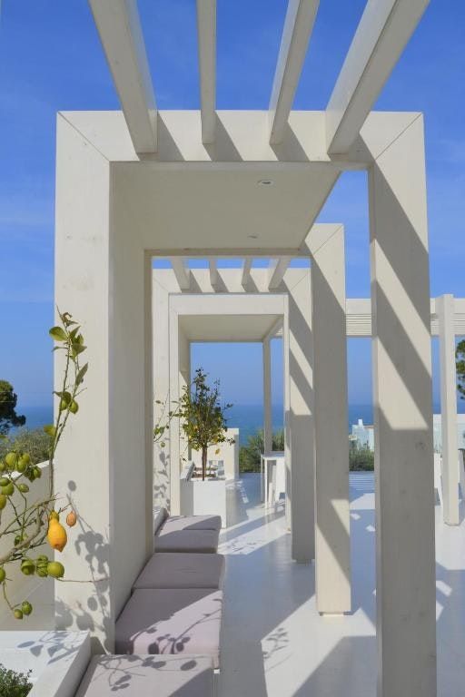 شرفة مرصوفة