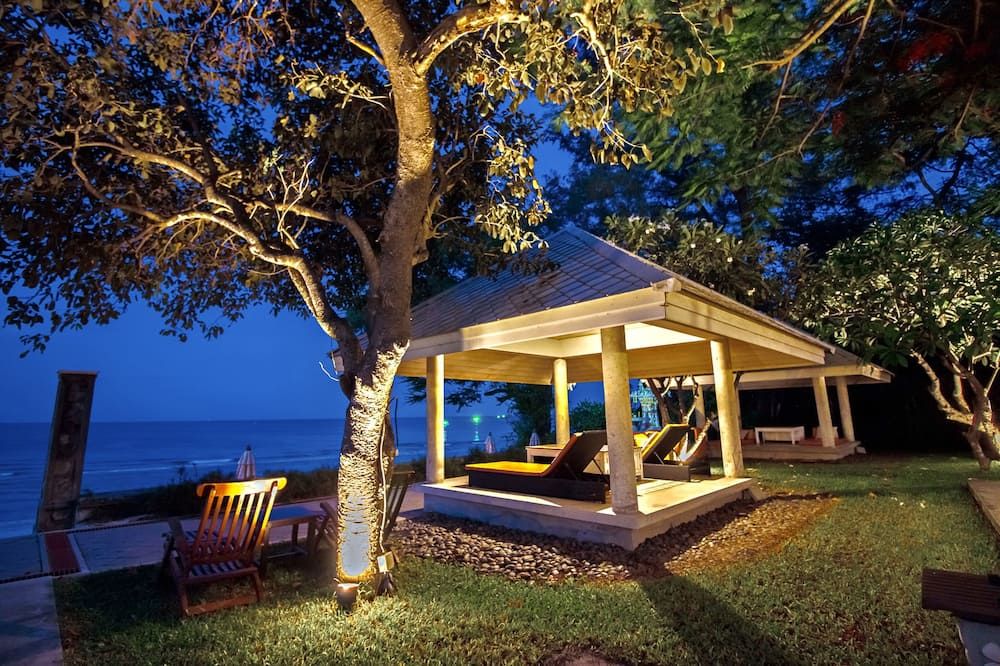 شرفة مرصوفة