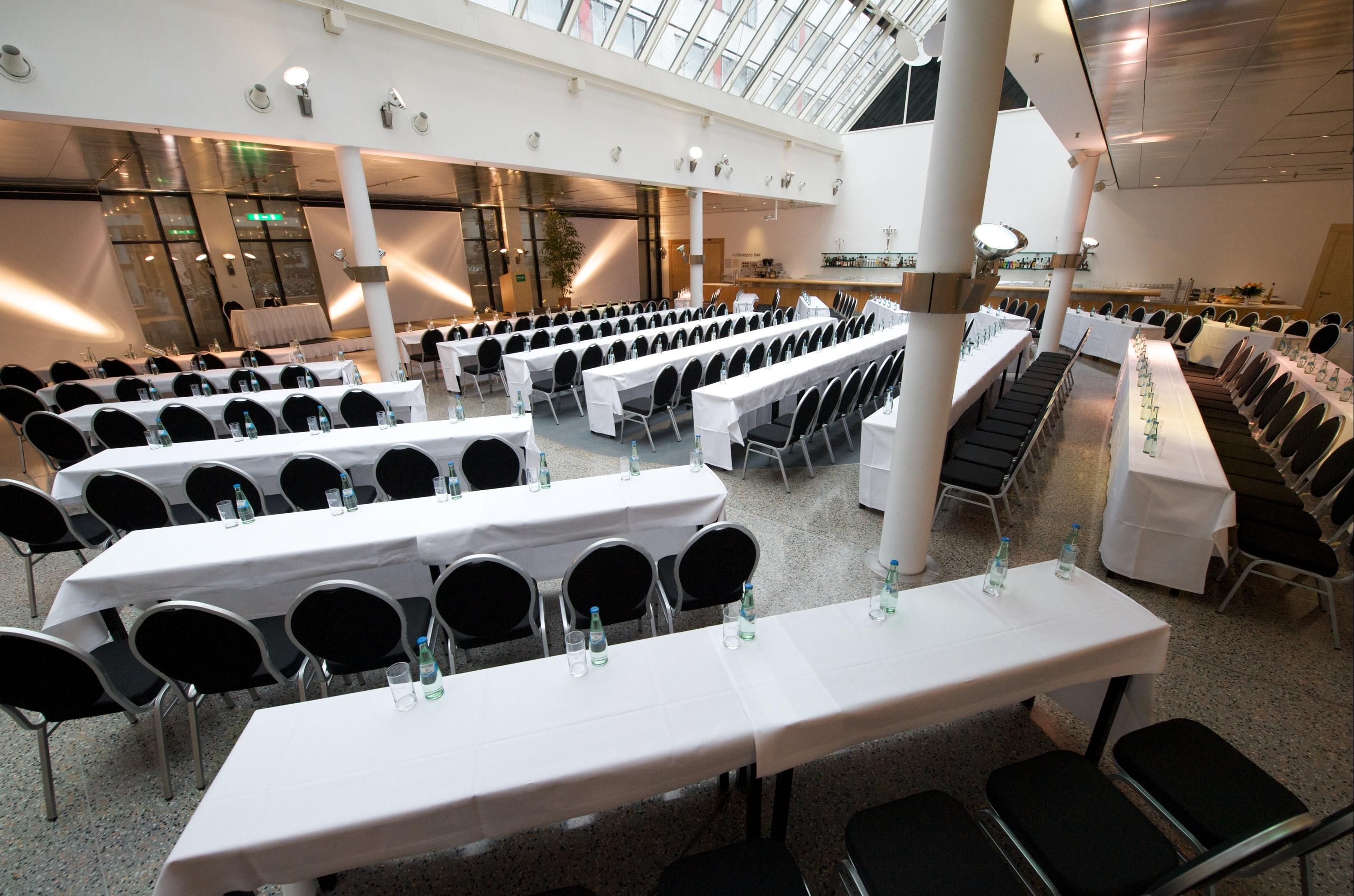 غرفة الاجتماعات