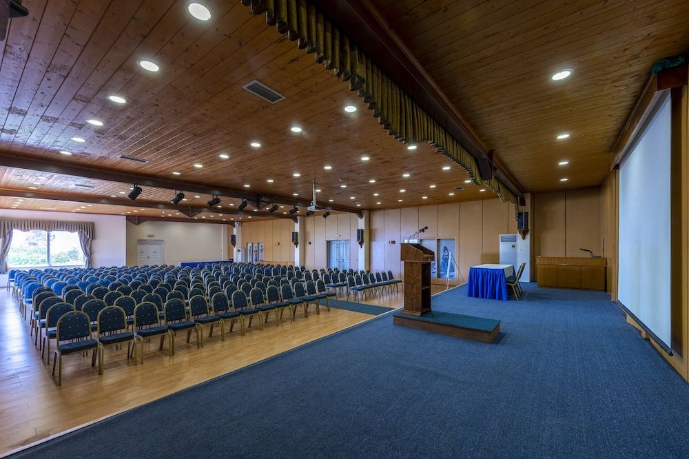 غرفة الاجتماعات