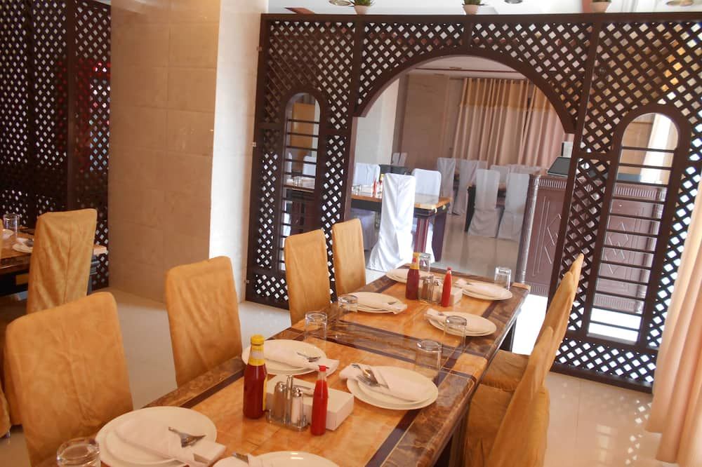 مطعم