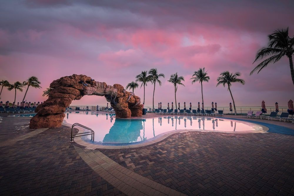 حوض السباحة صورة