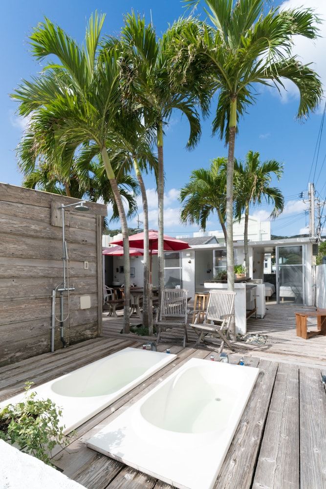 شرفة مرصوفة