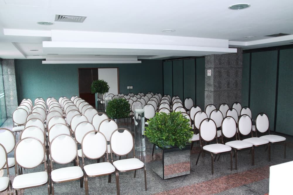 غرفة الاجتماعات