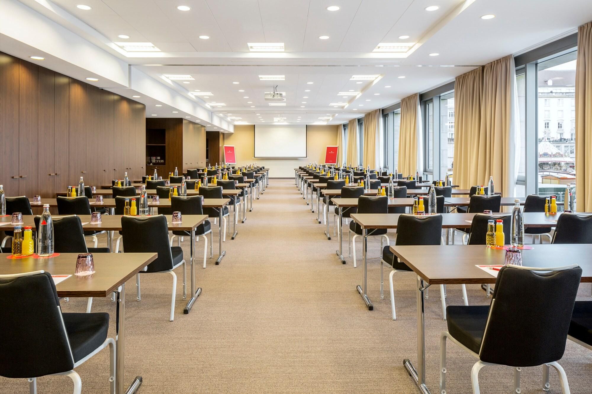 غرفة الاجتماعات