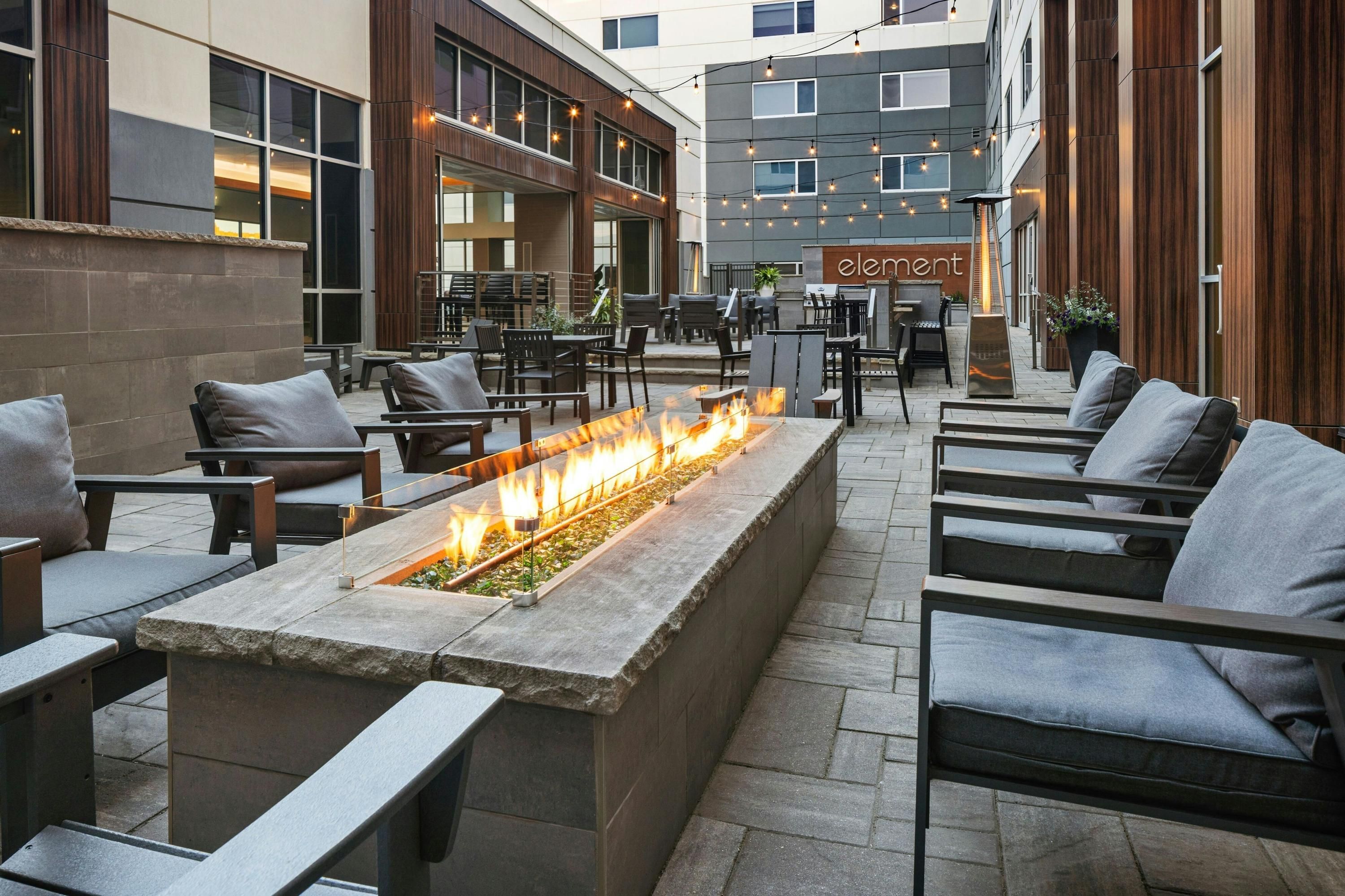 شرفة مرصوفة