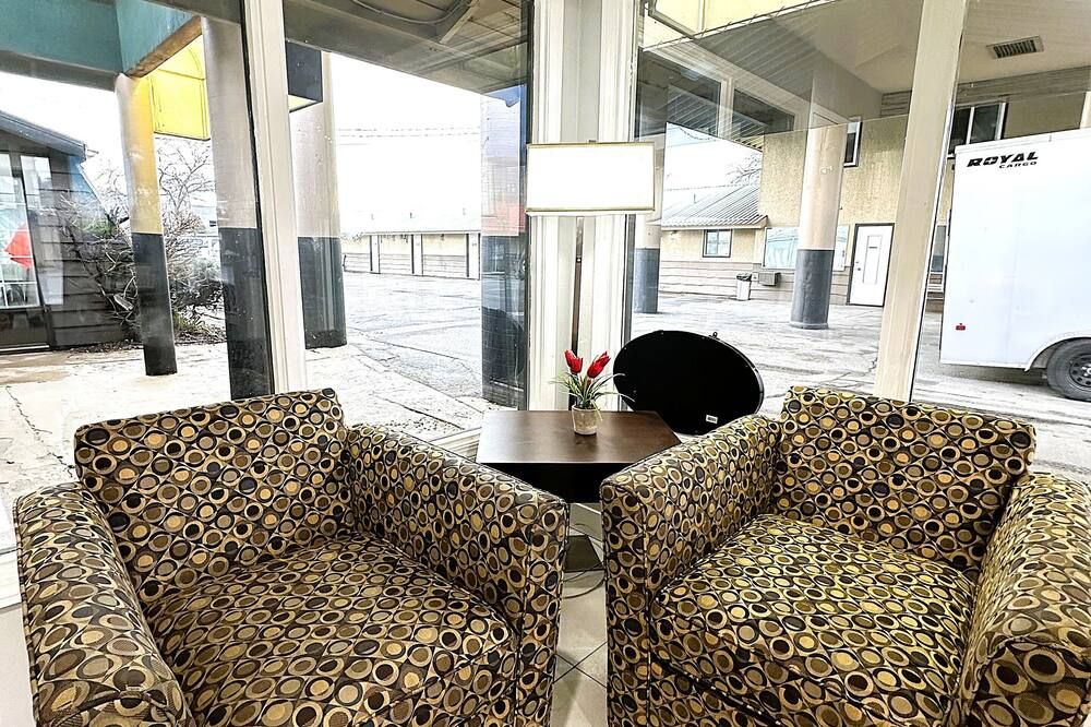 آخر