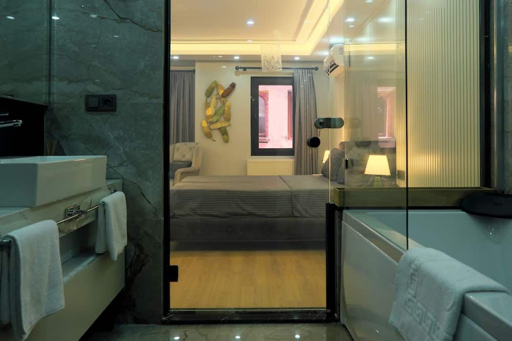 آخر