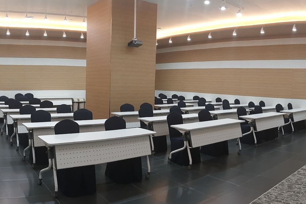 غرفة الاجتماعات