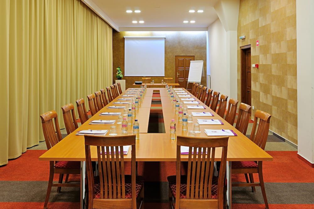 غرفة الاجتماعات