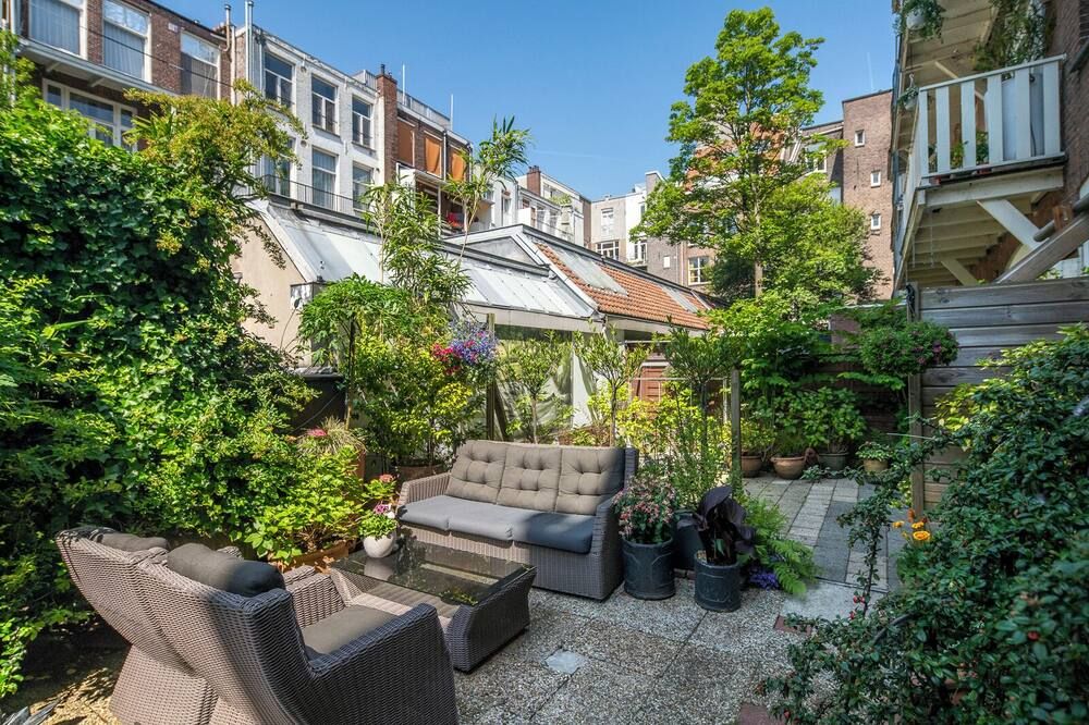 شرفة مرصوفة صورة