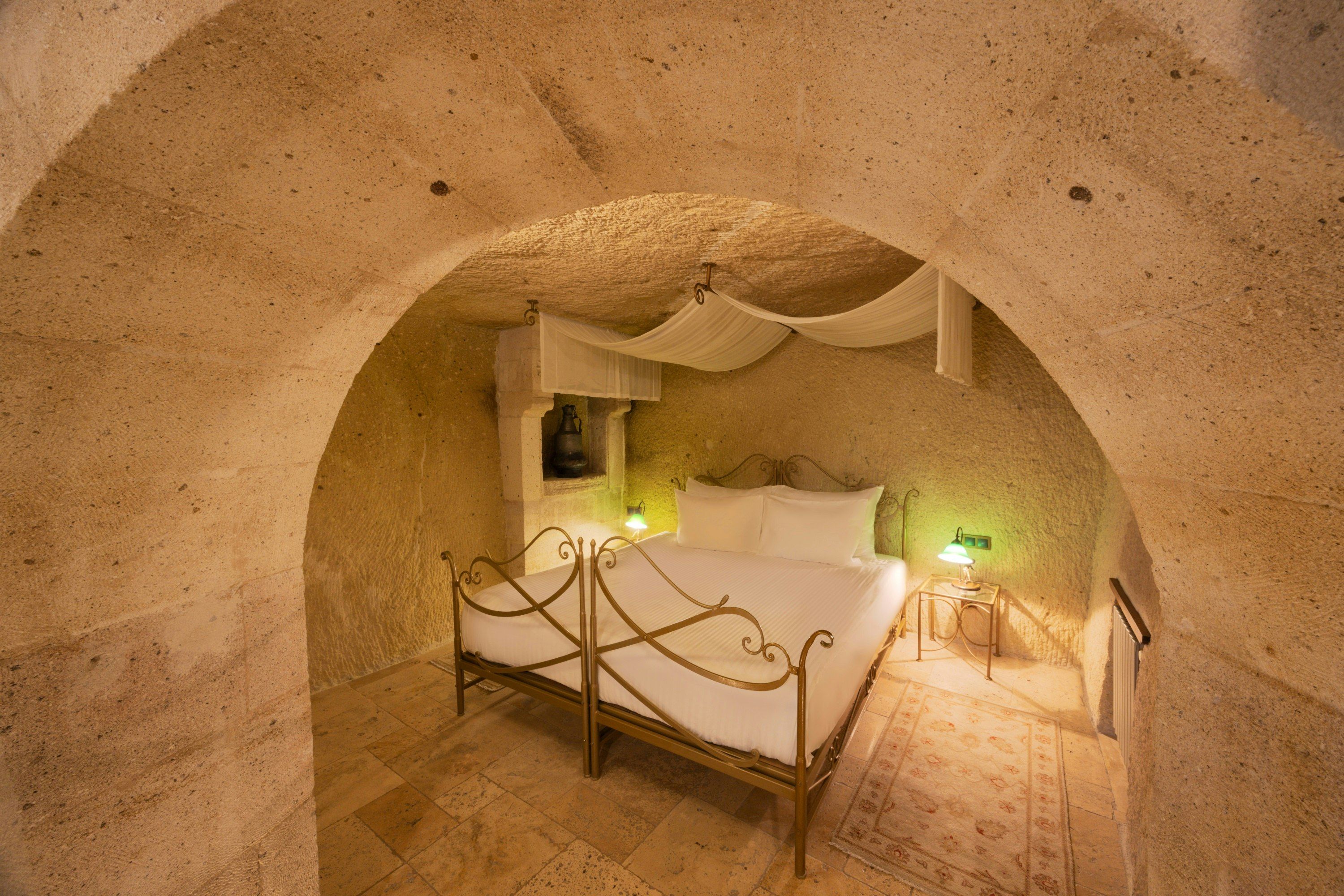 آخر