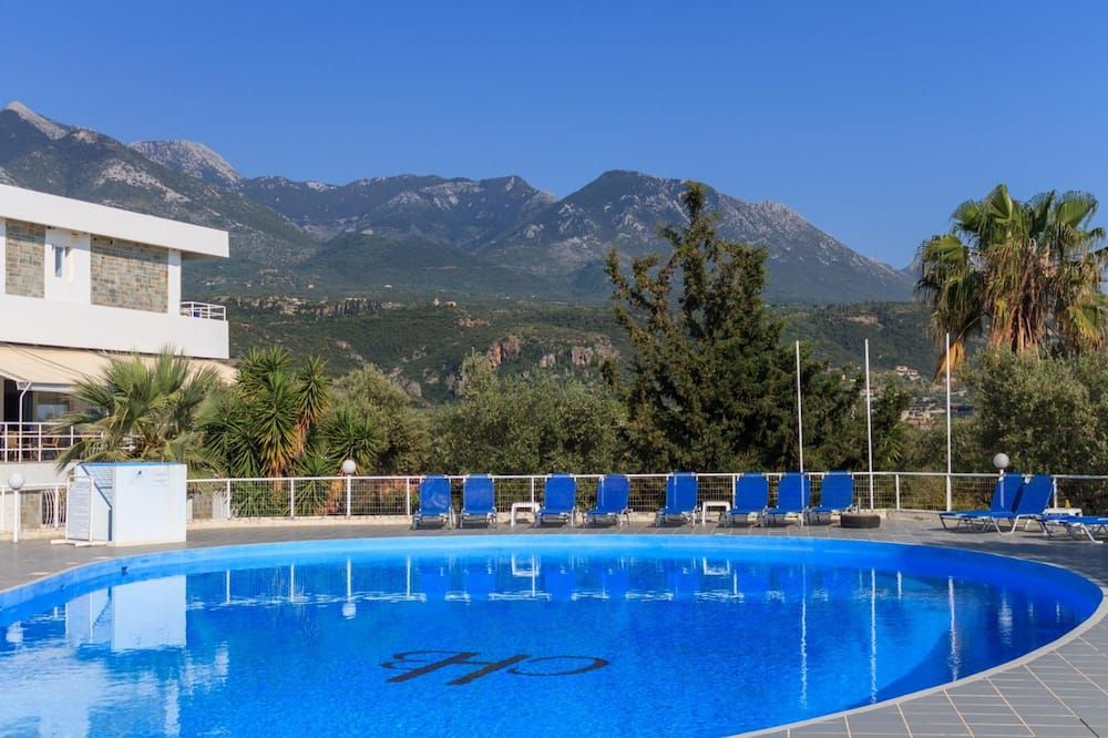 حوض السباحة صورة