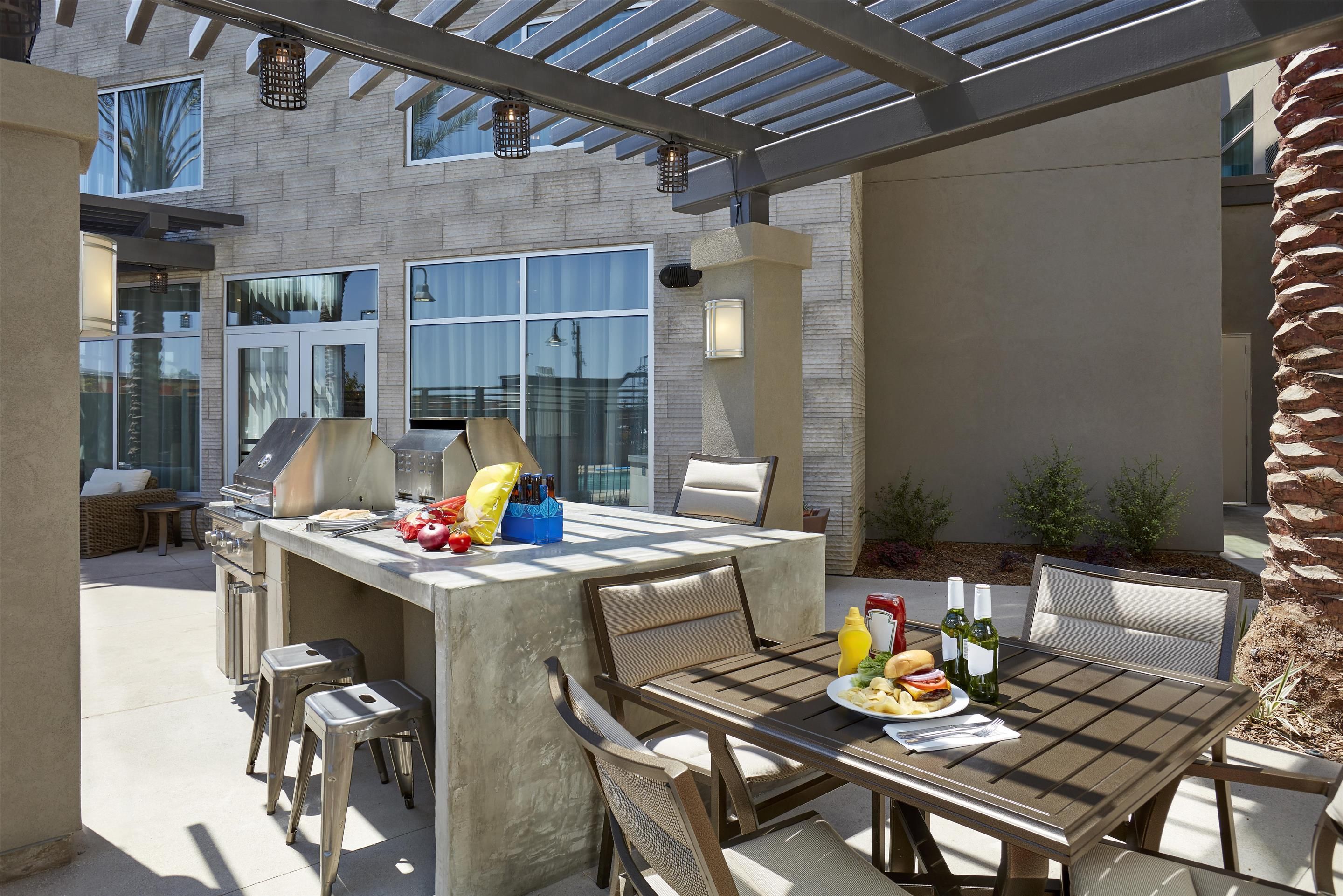 شرفة مرصوفة