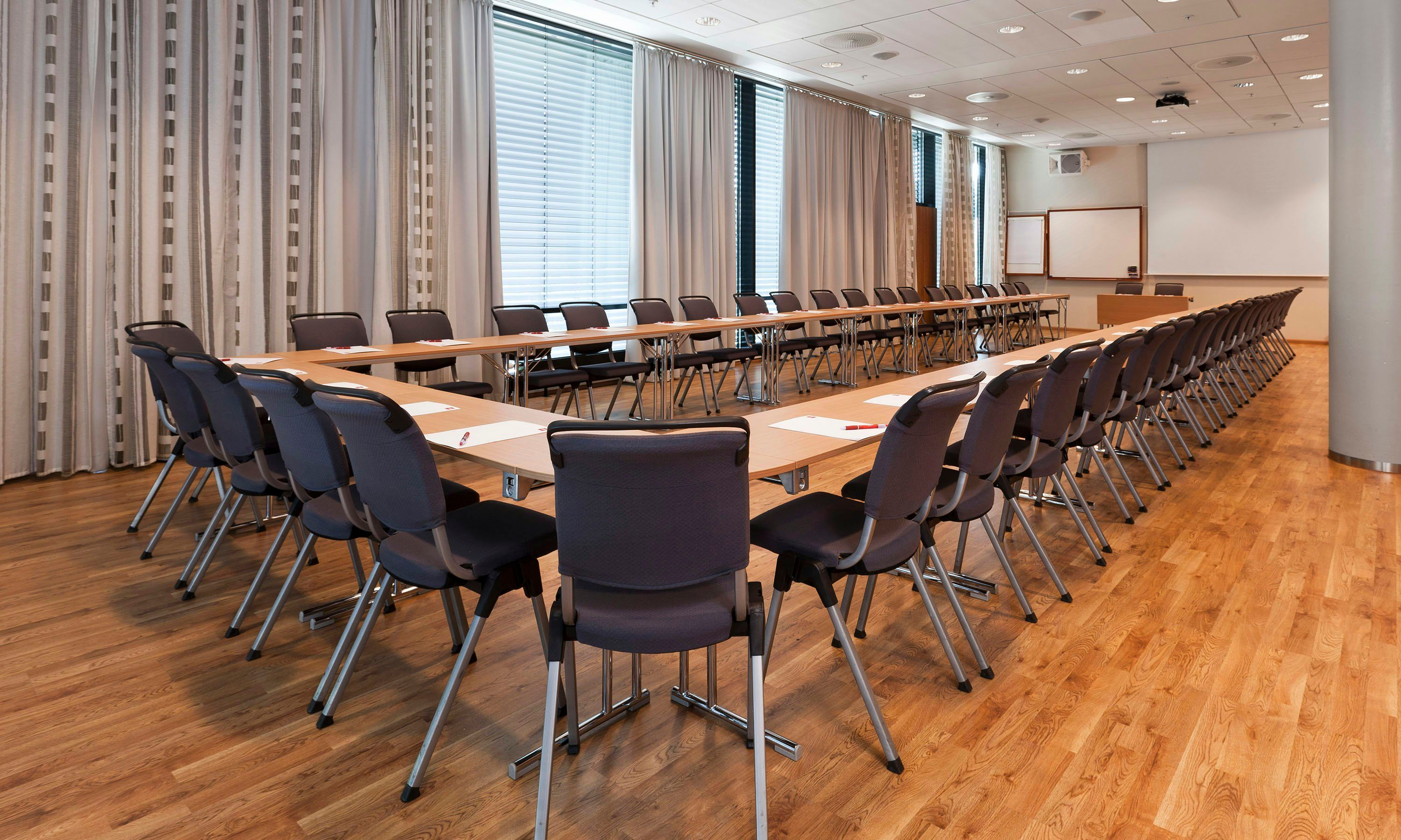 غرفة الاجتماعات