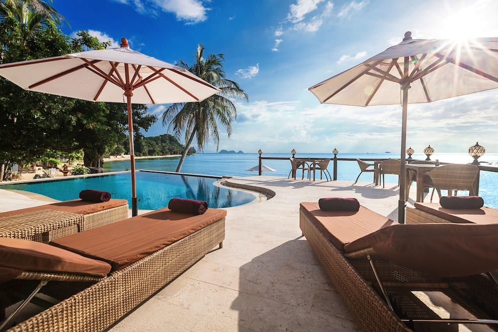 حوض السباحة صورة