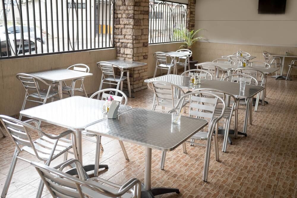 مطعم