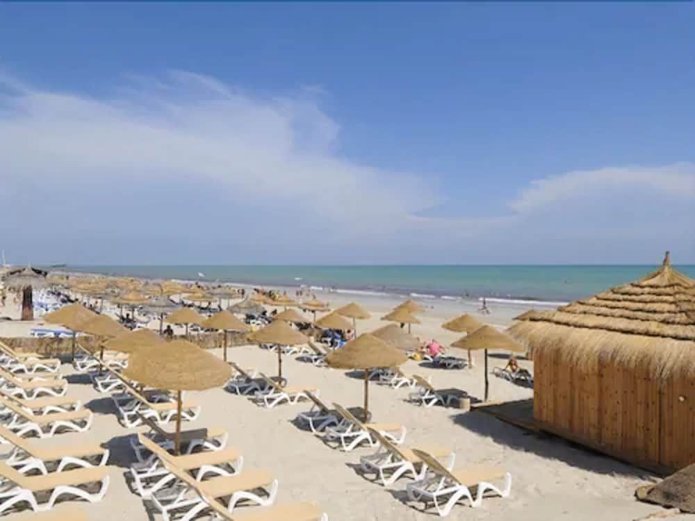 شاطئ