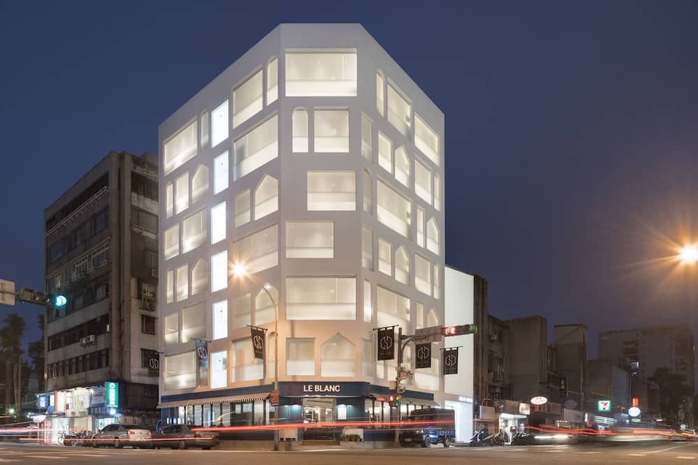 مبنى