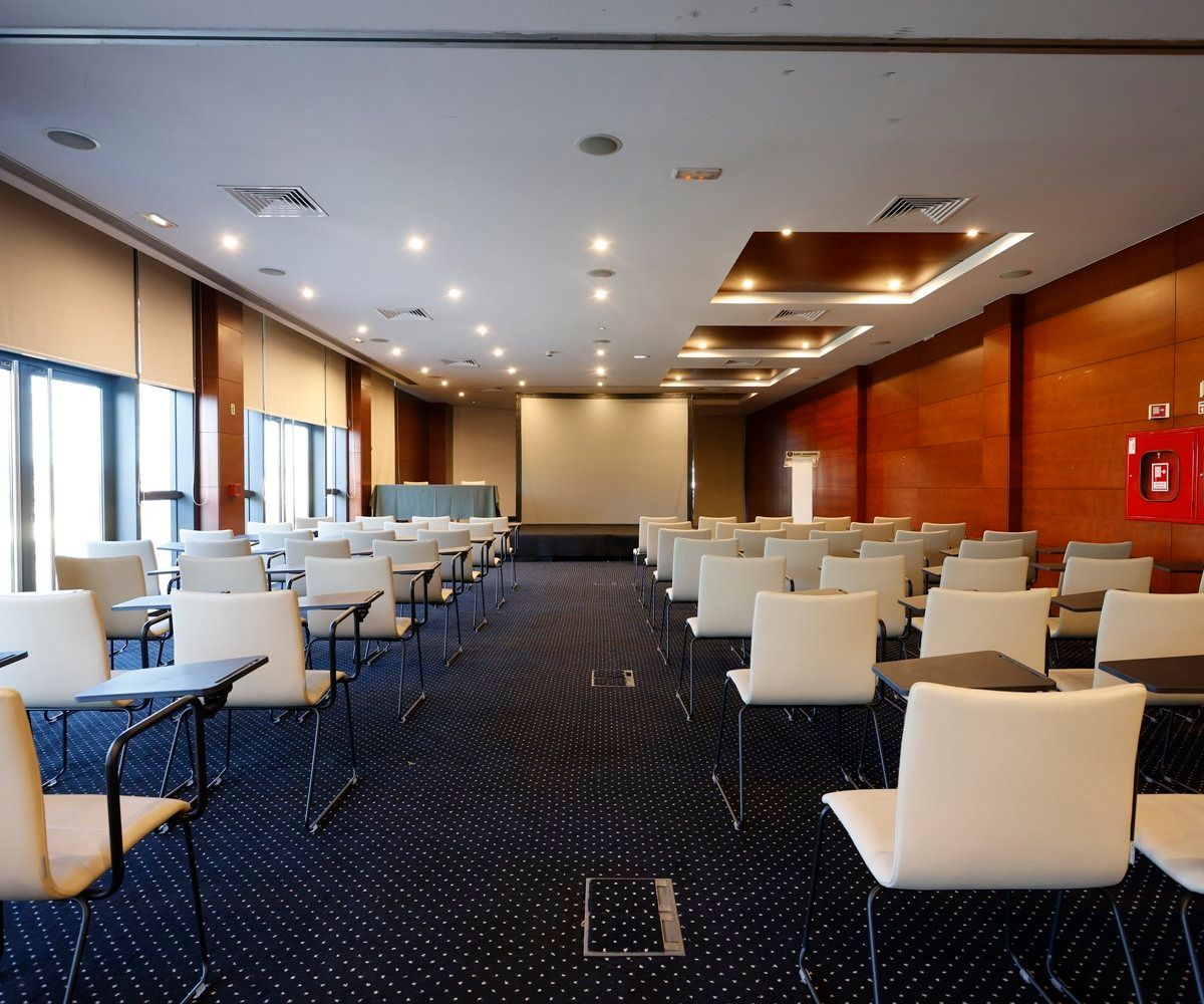 غرفة الاجتماعات