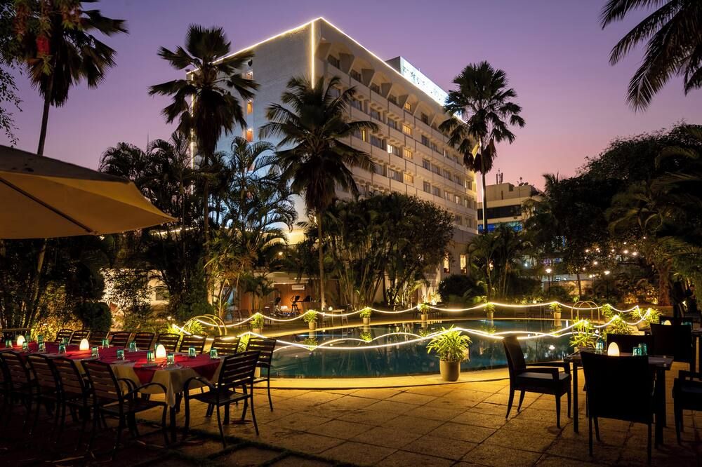 شرفة مرصوفة