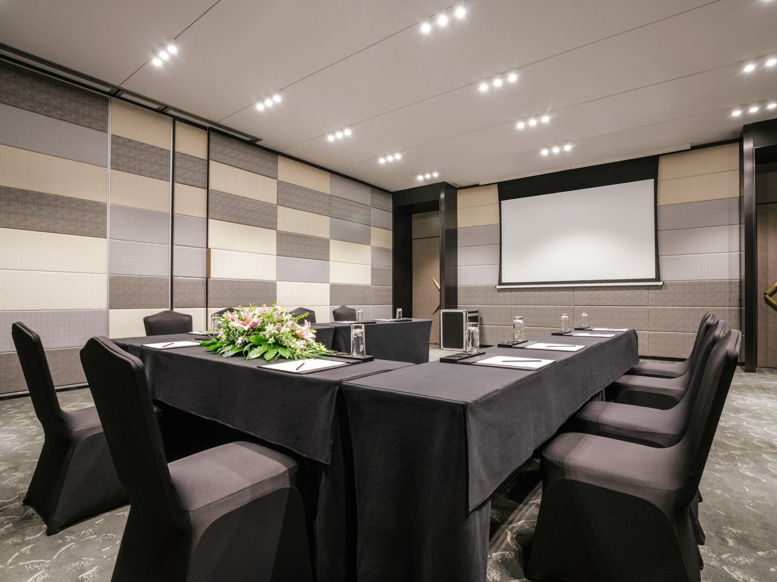 غرفة الاجتماعات