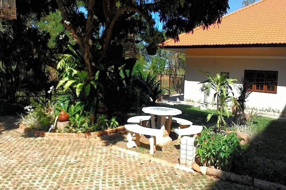 شرفة مرصوفة