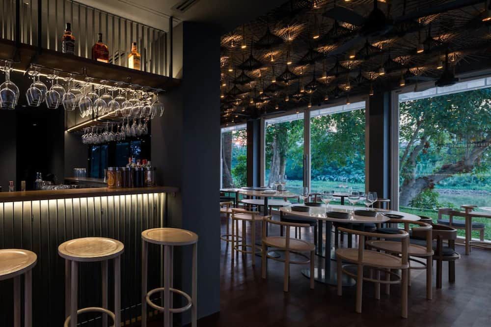 بار