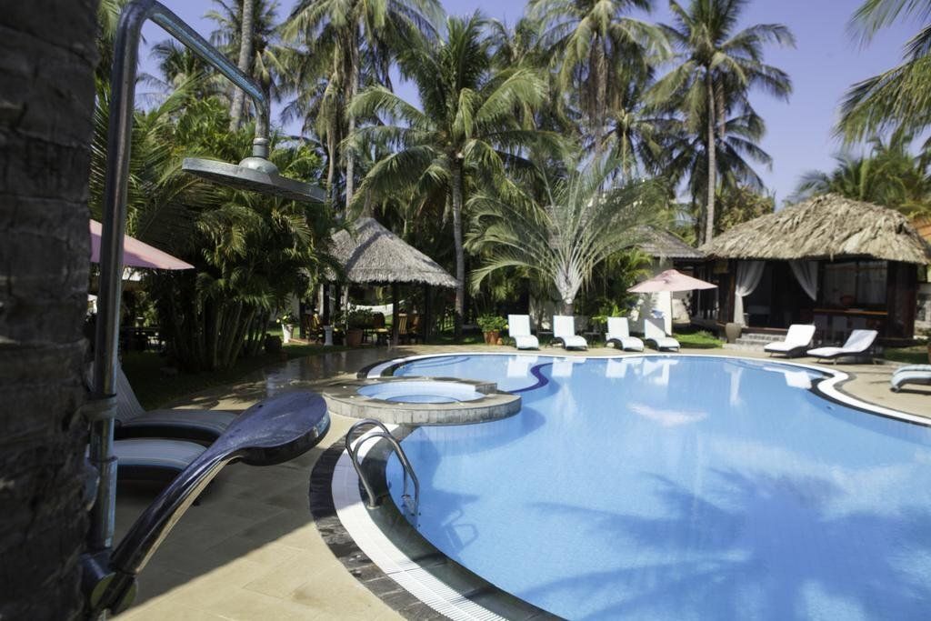 حوض السباحة صورة