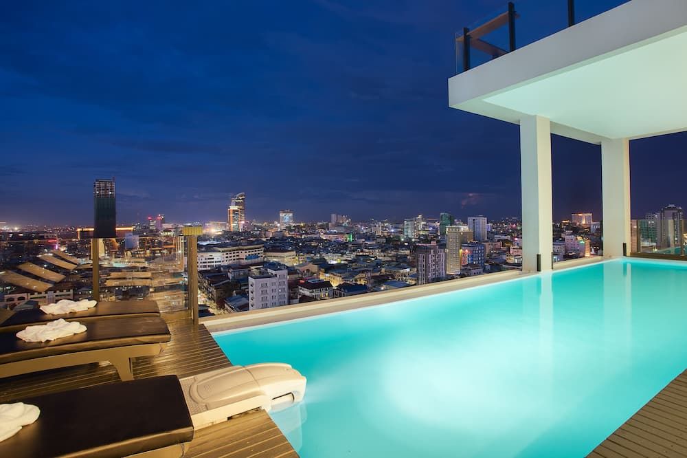 حوض السباحة صورة