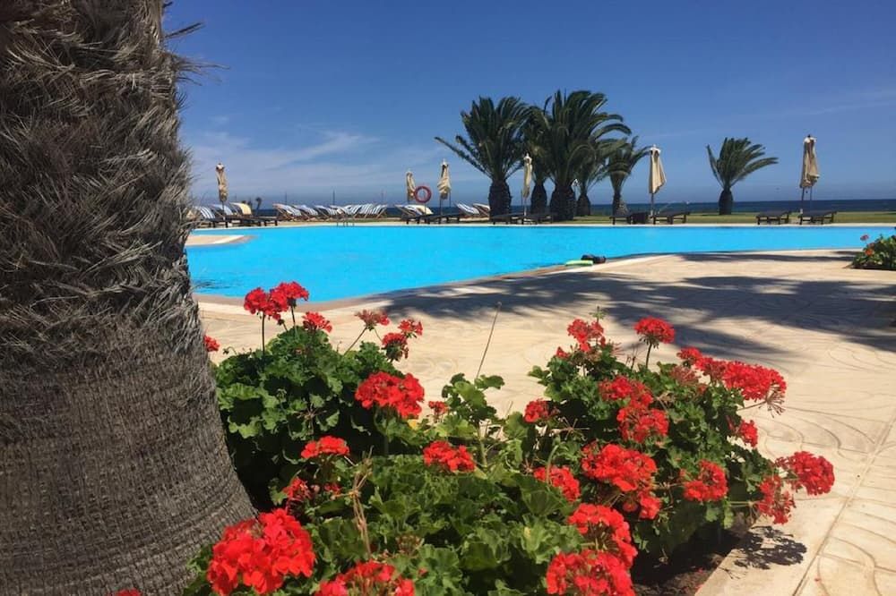 حوض السباحة صورة