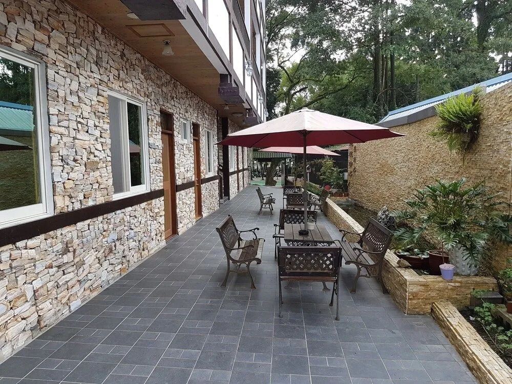 شرفة مرصوفة