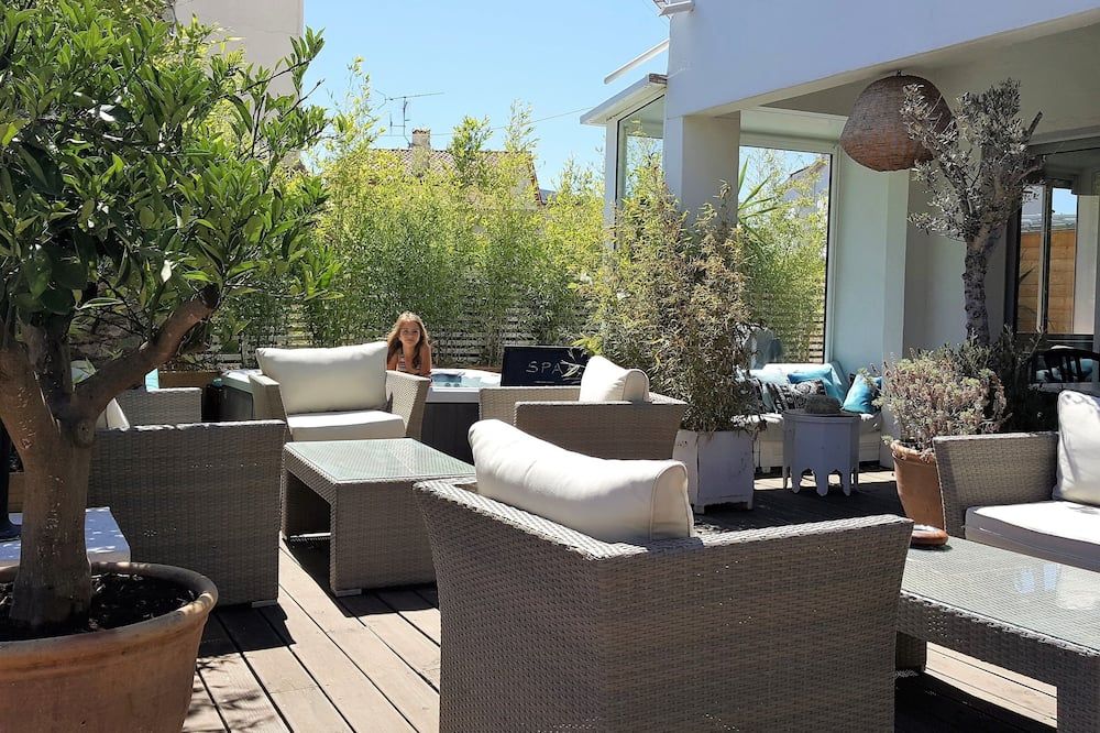 شرفة مرصوفة صورة