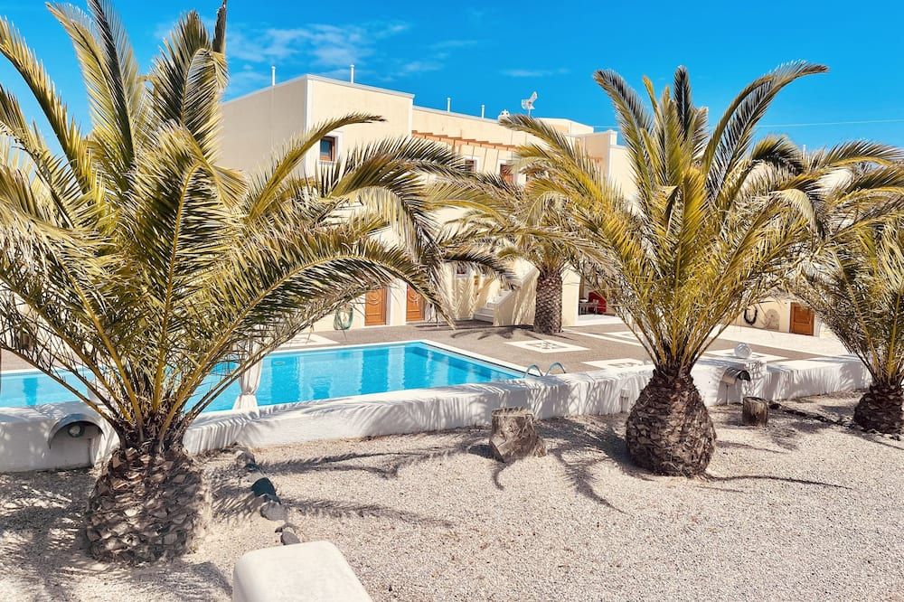 حوض السباحة صورة