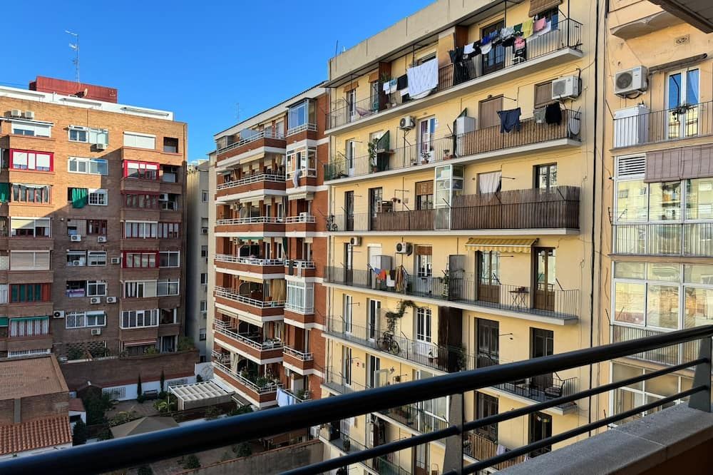 شرفة مرصوفة