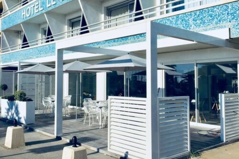 شرفة مرصوفة