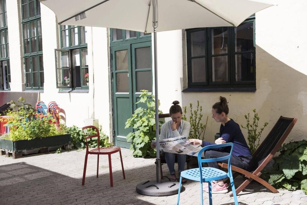 شرفة مرصوفة صورة