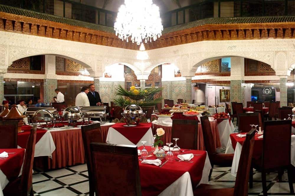 مطعم