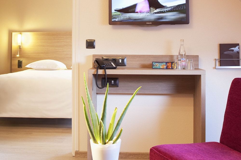 آخر