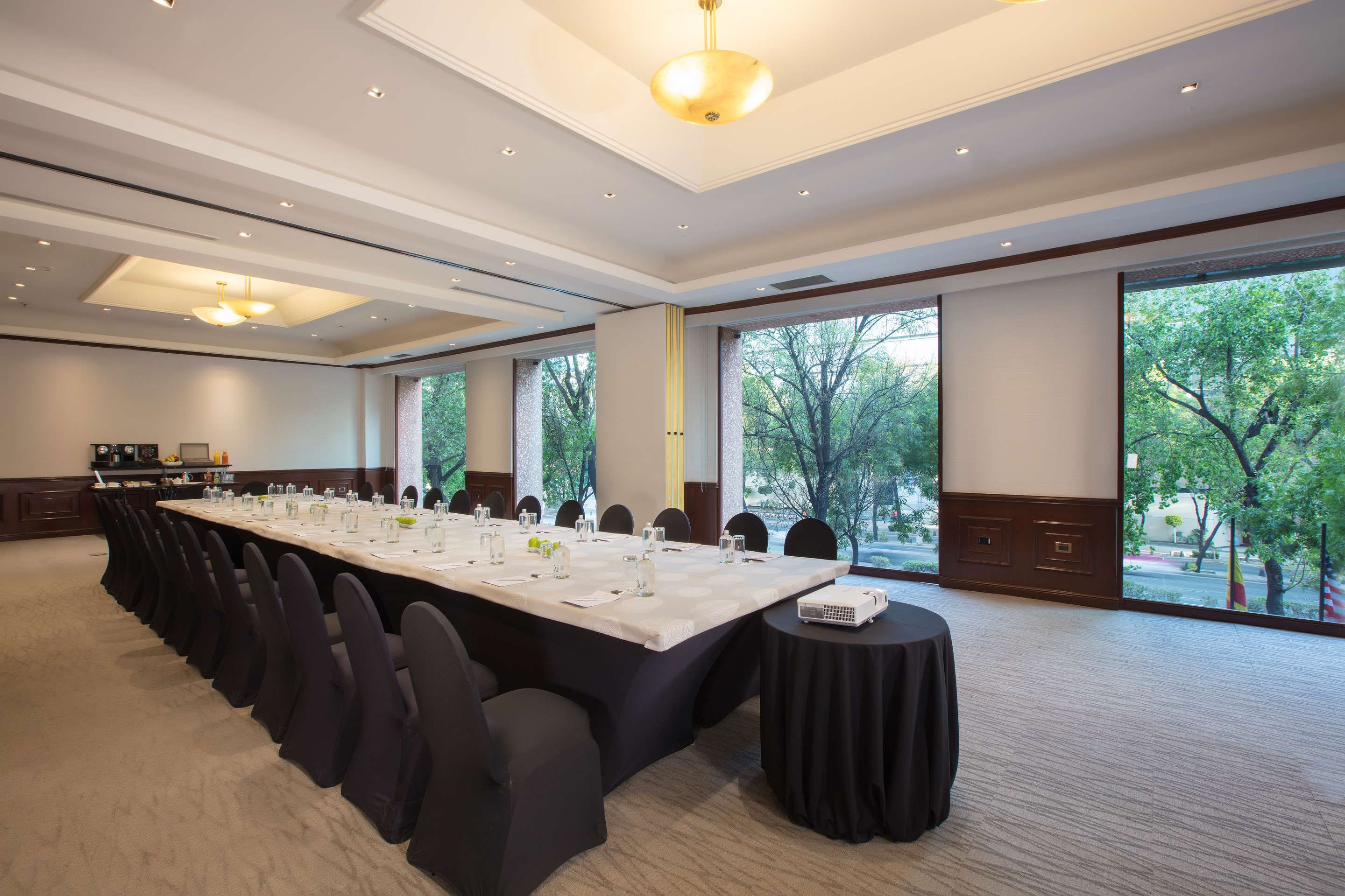 غرفة الاجتماعات