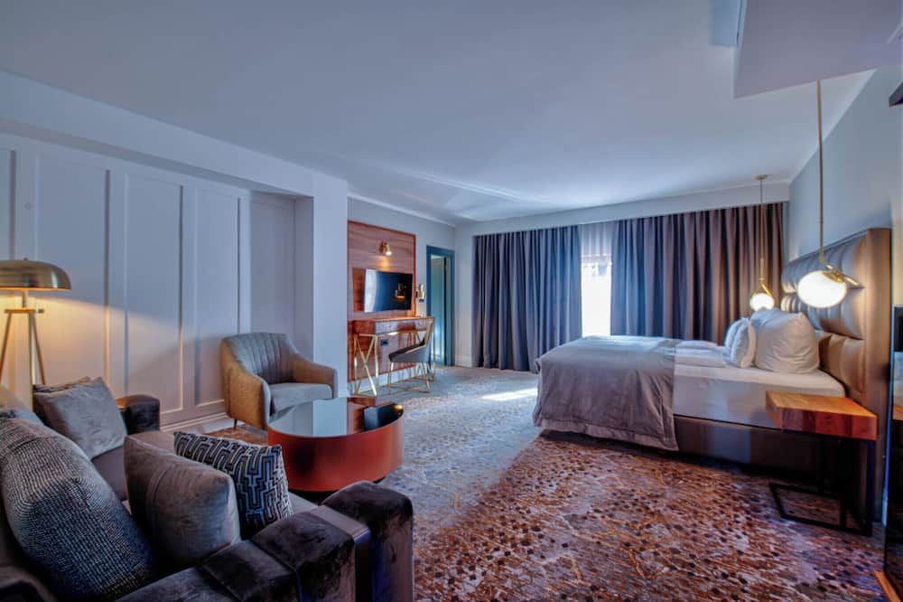 آخر