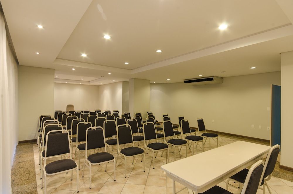 غرفة الاجتماعات