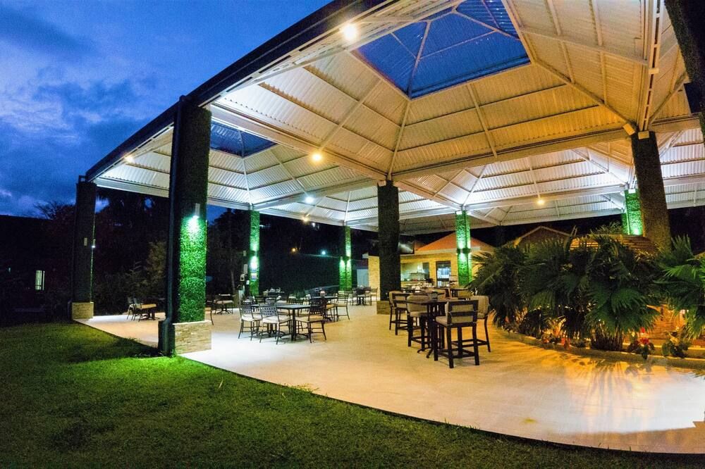 شرفة مرصوفة