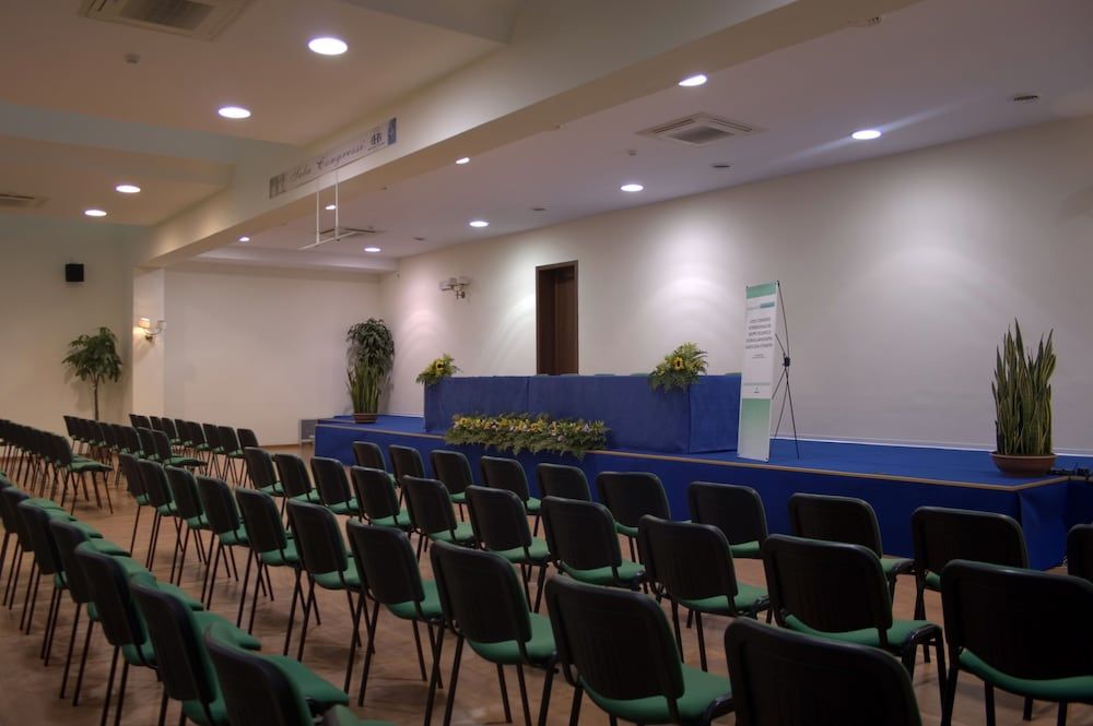 غرفة الاجتماعات