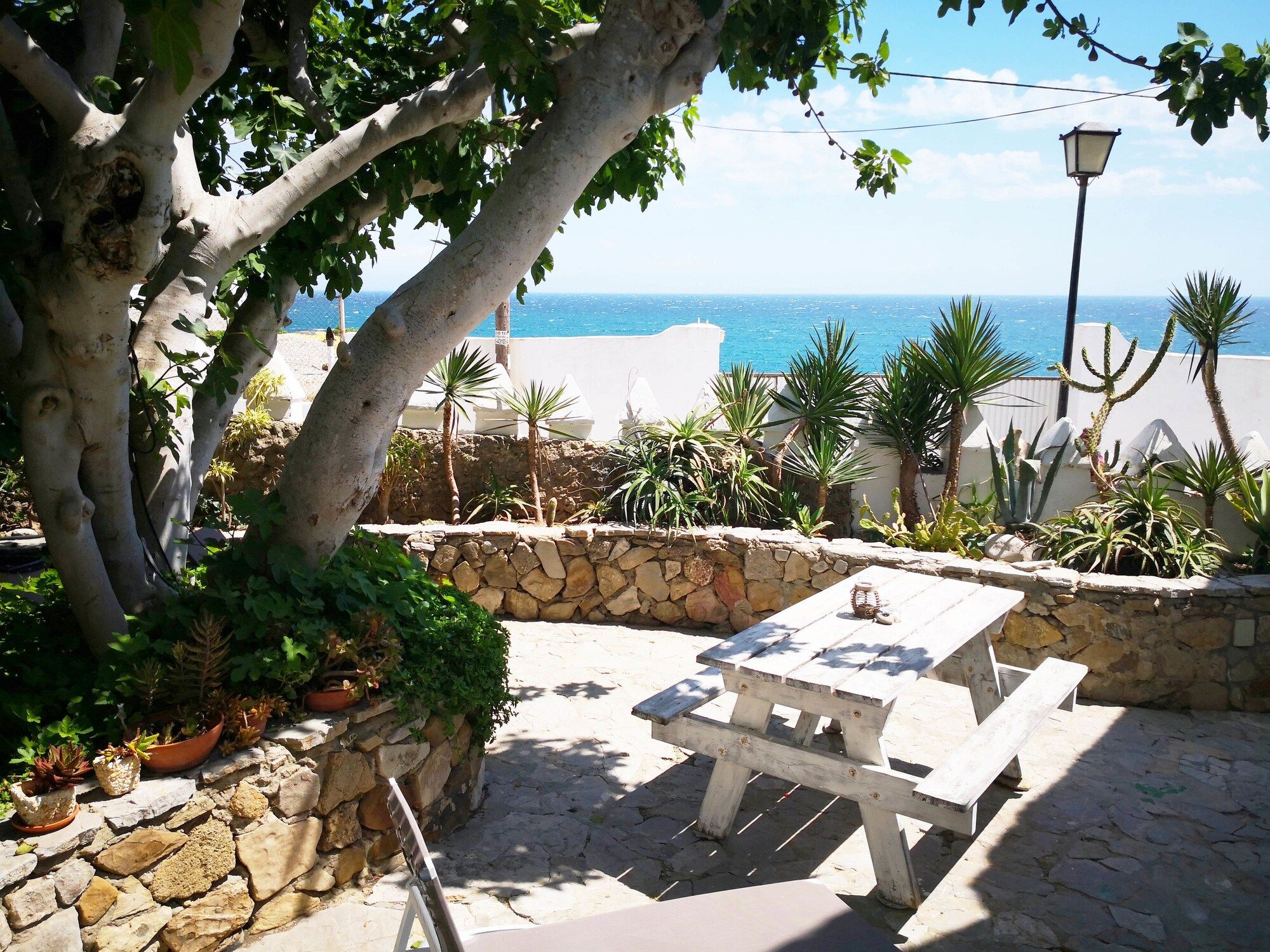 شرفة مرصوفة