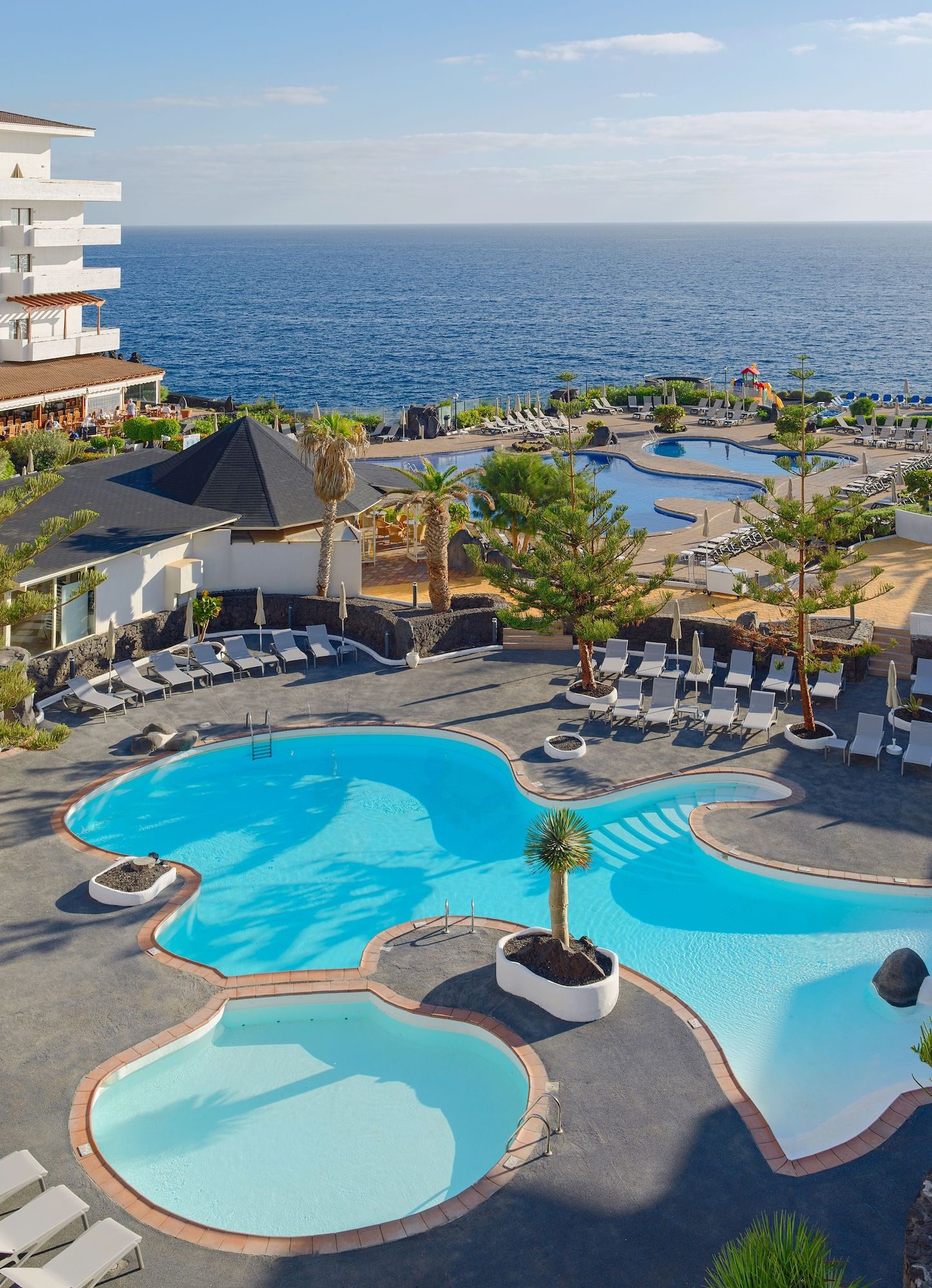 حوض السباحة صورة