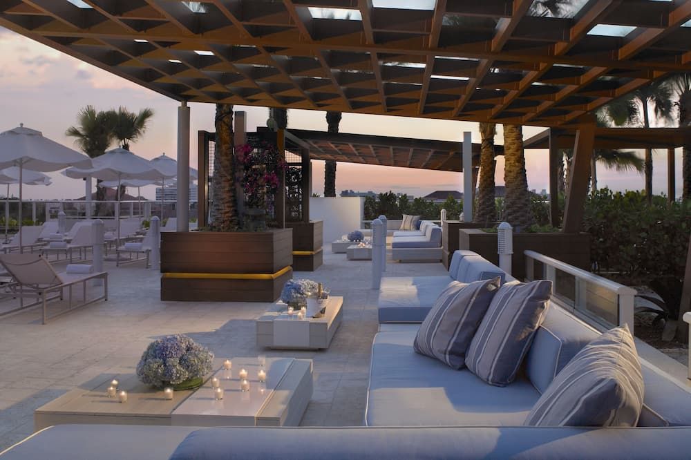 شرفة مرصوفة صورة