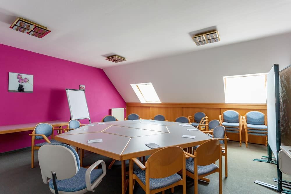 غرفة الاجتماعات