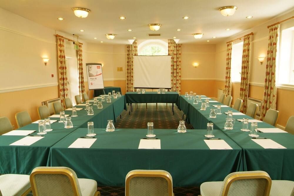 غرفة الاجتماعات