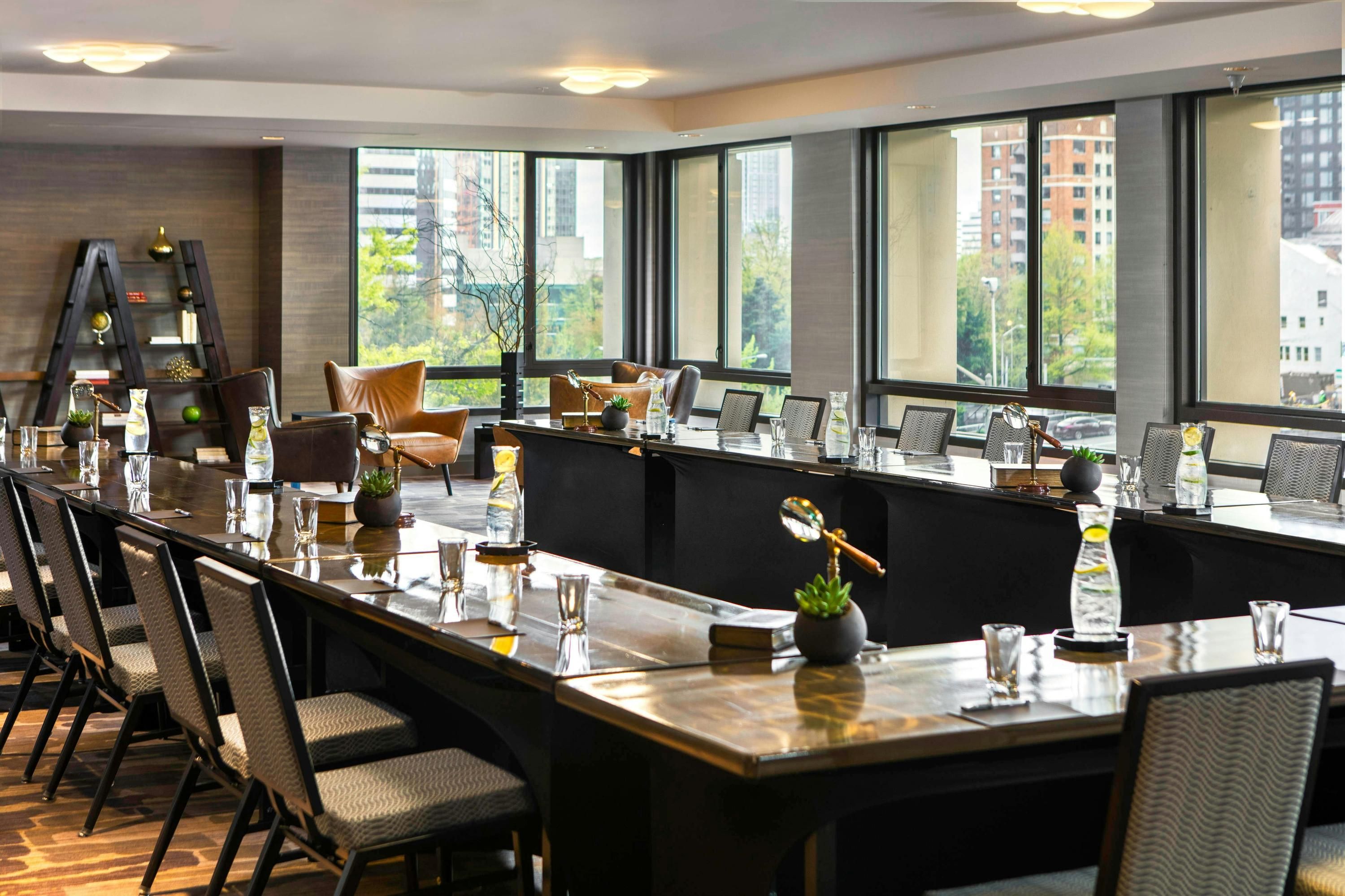 غرفة الاجتماعات